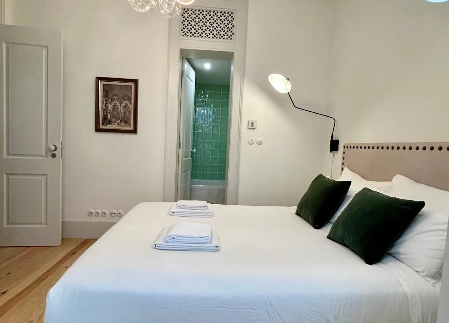 Santa Justa Bedroom Private Wc 리스본 게스트하우스
